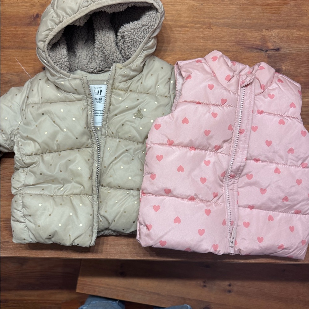 GAP Kids Puffers in Beige and Pink